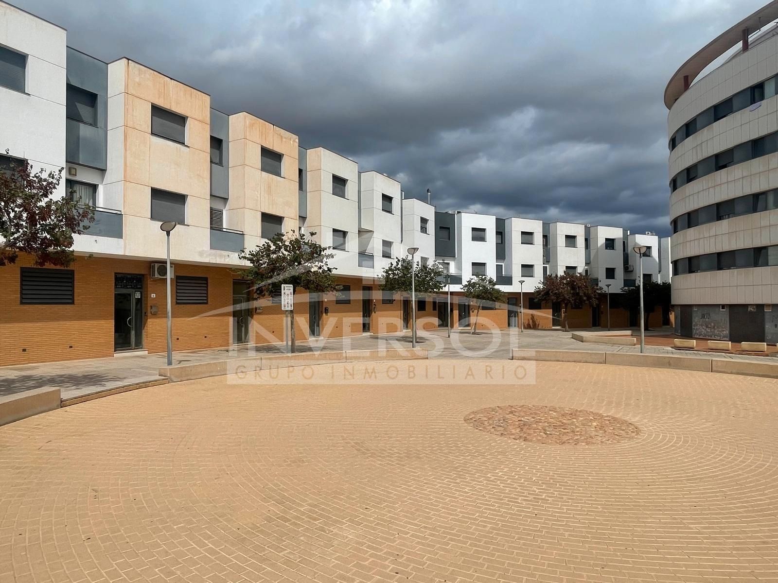 Vista exterior de Casa o xalet en venda en El Ejido amb Terrassa i Balcó