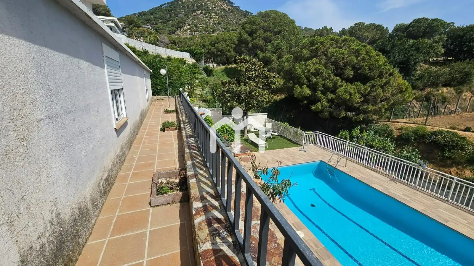 Vista exterior de Casa o chalet en venta en Cabrils con Calefacción, Parquet y Terraza