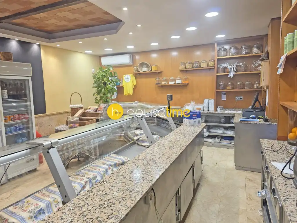 Local comercial en traspàs a Sant Fost de Campsentelles, imagen 3