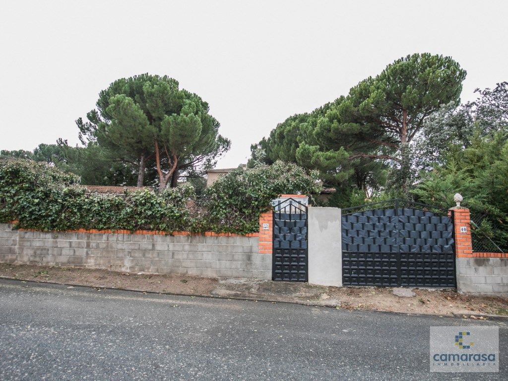 Exterior view of House or chalet for sale in Peñalba de Ávila  with Private garden and Swimming Pool