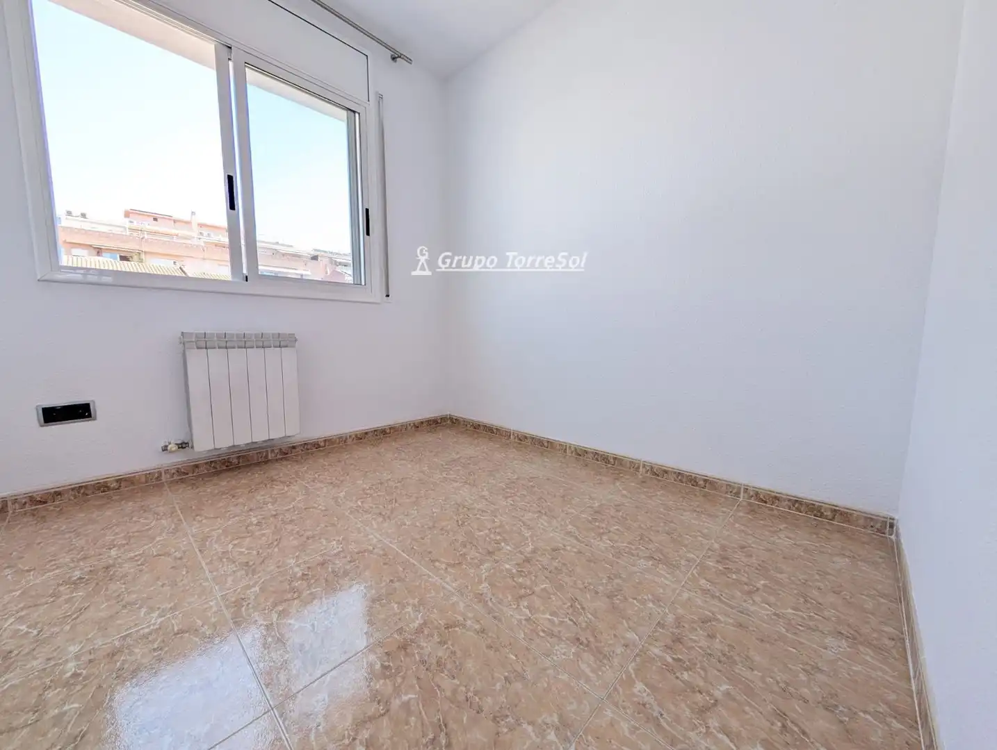 Habitación de Casa adosada en venta en El Vendrell con Aire acondicionado, Calefacción y Terraza