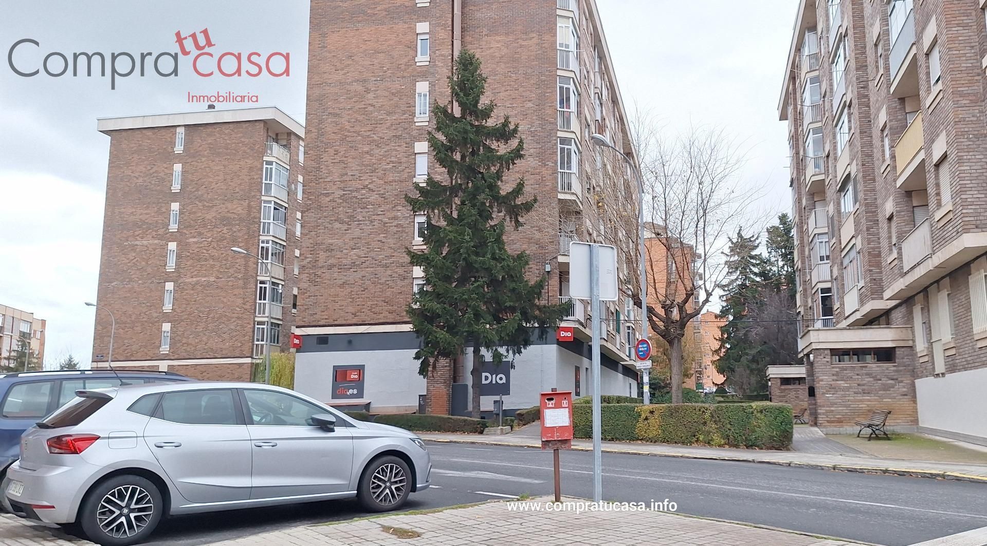 Vista exterior de Pis en venda en Segovia Capital amb Calefacció, Parquet i Terrassa