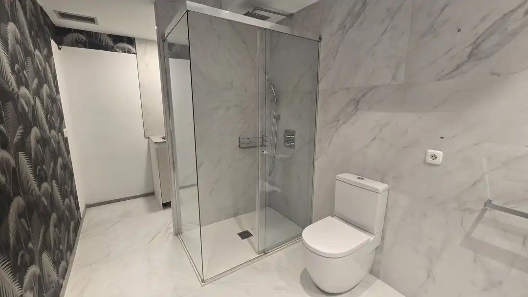 Baño de Local en venta en Donostia - San Sebastián 