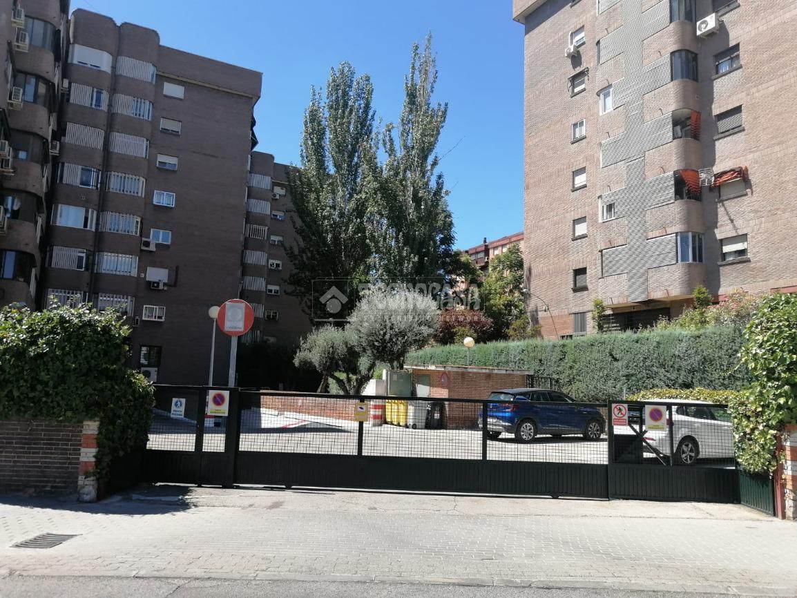 Vista exterior de Garatge de lloguer en  Madrid Capital