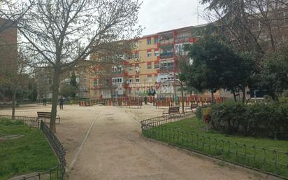 Vista exterior de Local en venda en Móstoles amb Aire condicionat