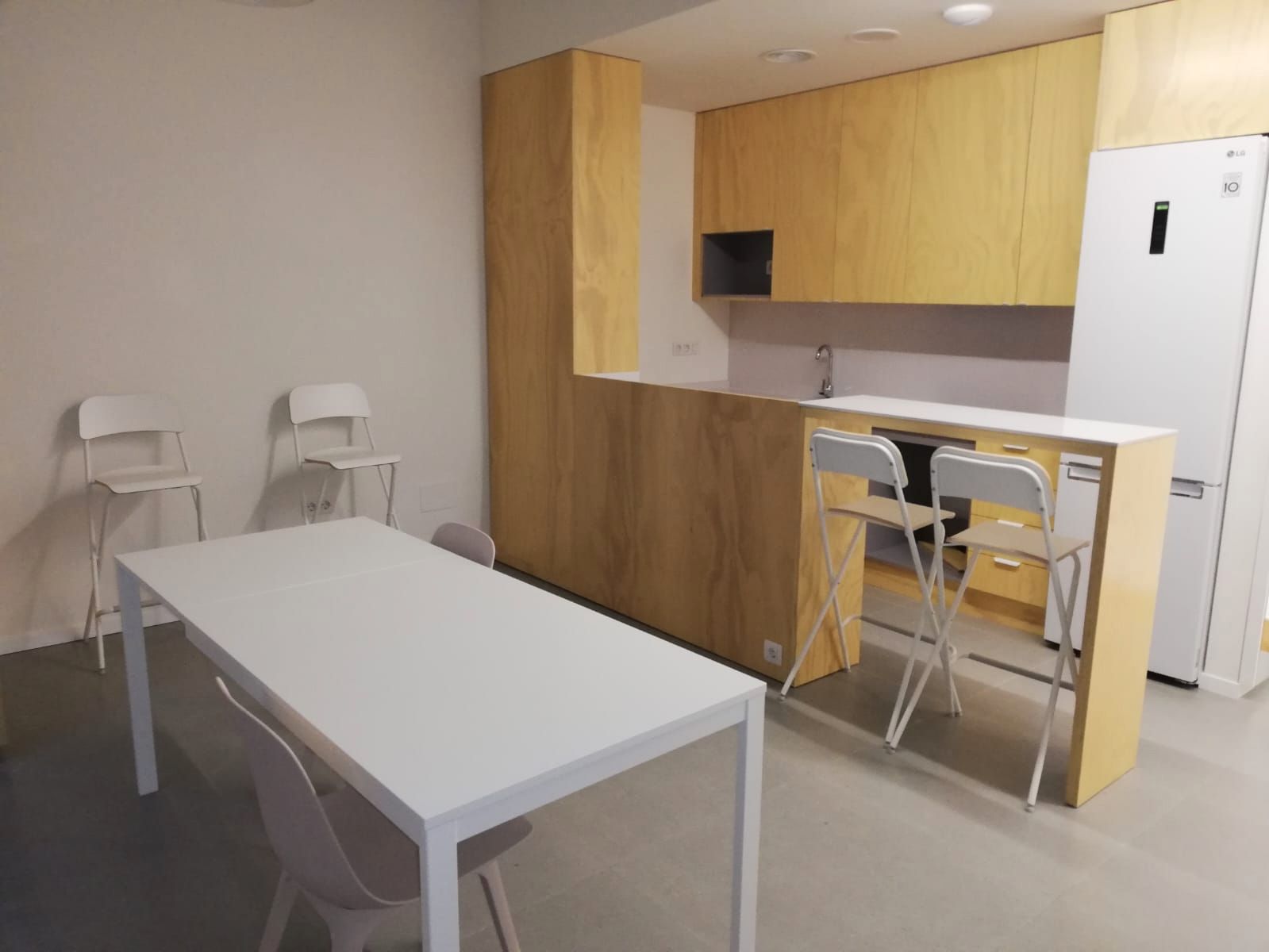 Cocina de Apartamento de alquiler en  Murcia Capital con Aire acondicionado, Calefacción y Amueblado