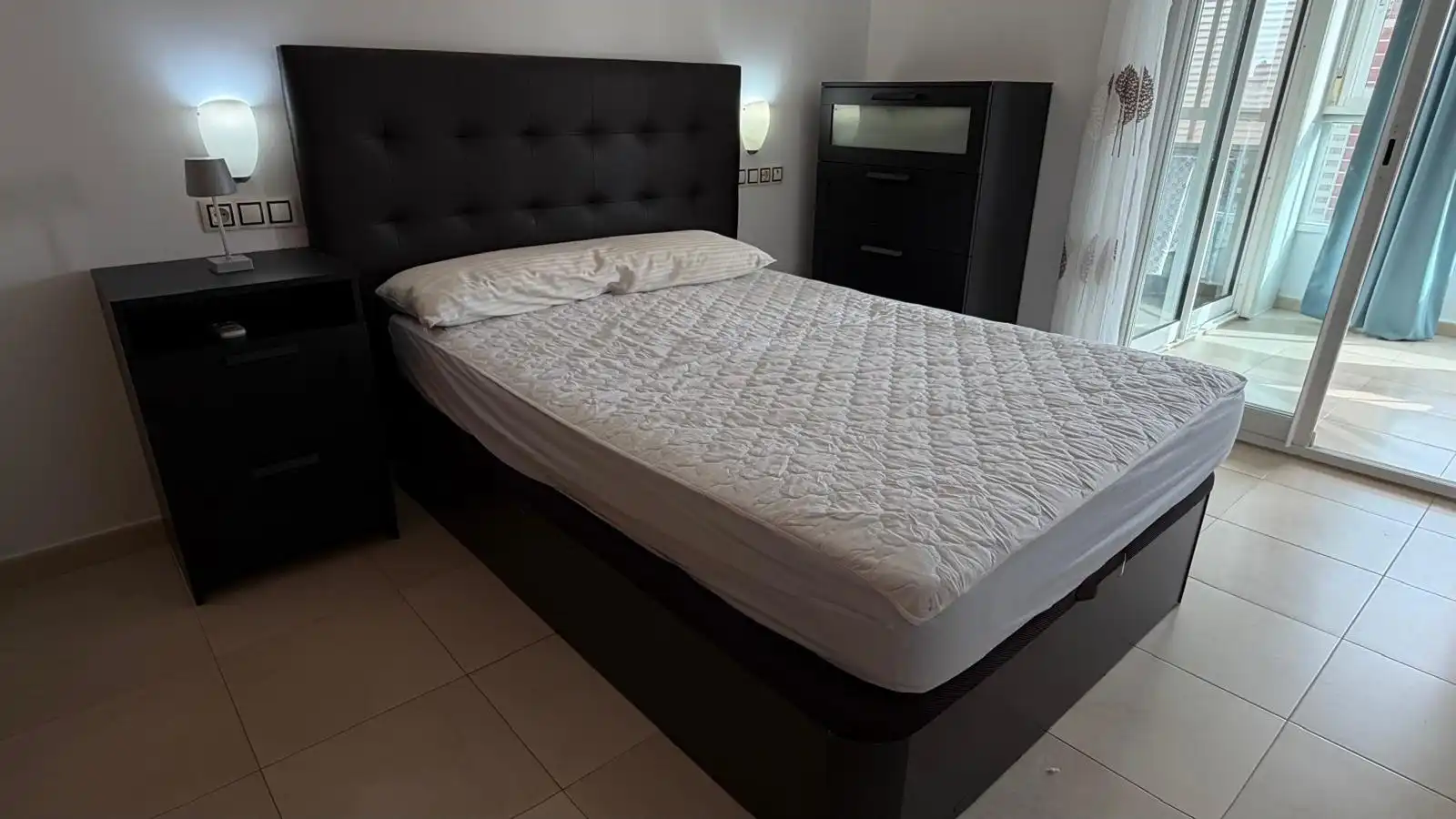 Bedroom of Apartments for rent in Benidorm  with Air Conditioner, Balcony and Community pool