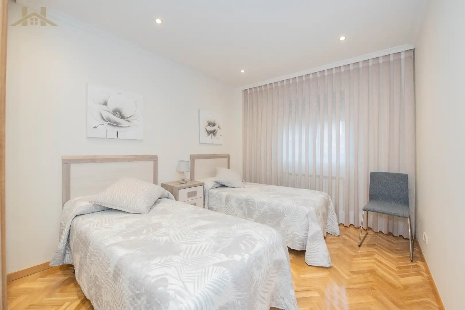 Habitación de Casa adosada en venta en Navalcarnero con Aire acondicionado, Calefacción y Jardín privado
