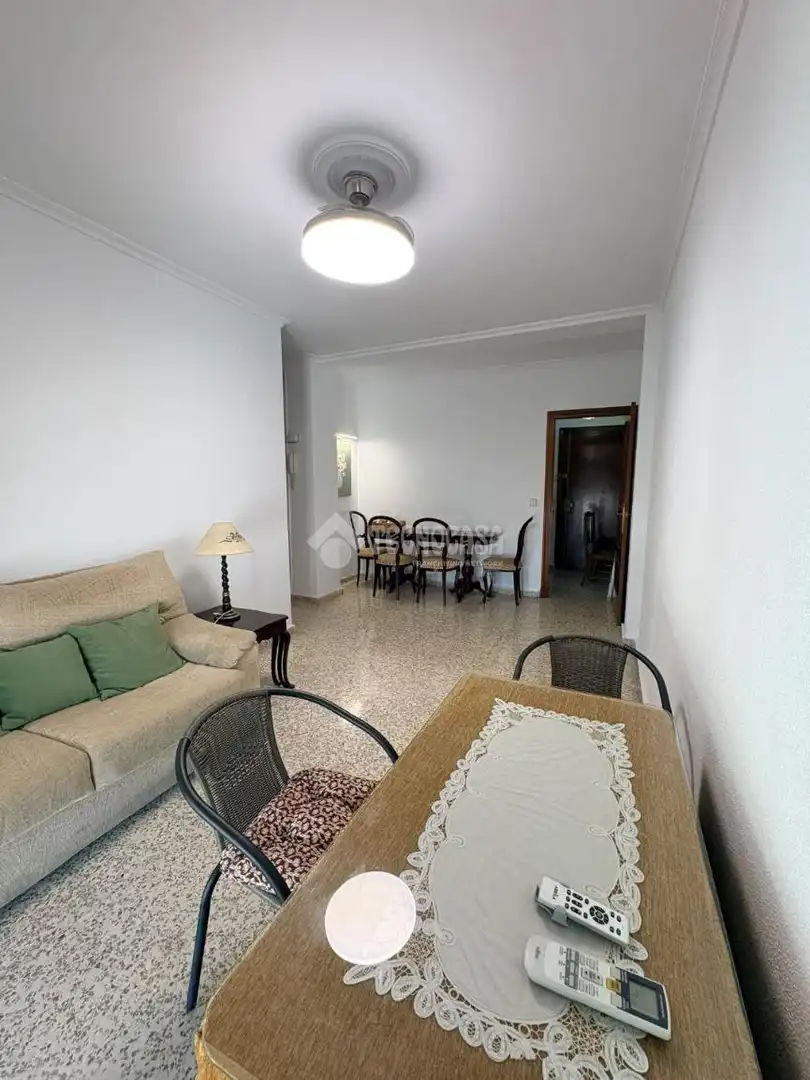 Living room of Flat for rent in Casco Antiguo