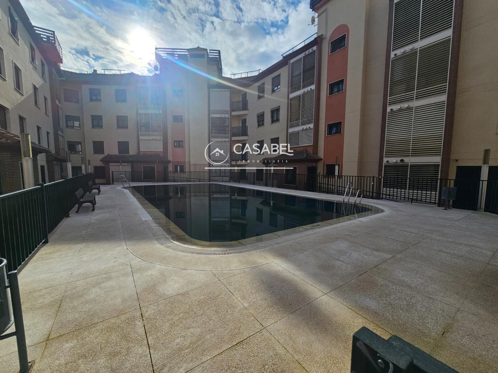 Piscina de Ático en venta en  Córdoba Capital con Aire acondicionado, Terraza y Trastero