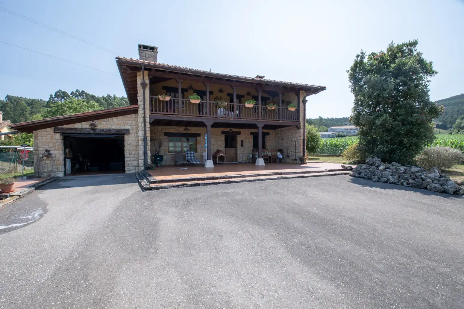Vista exterior de Casa o xalet en venda en Villaviciosa amb Calefacció, Jardí privat i Terrassa