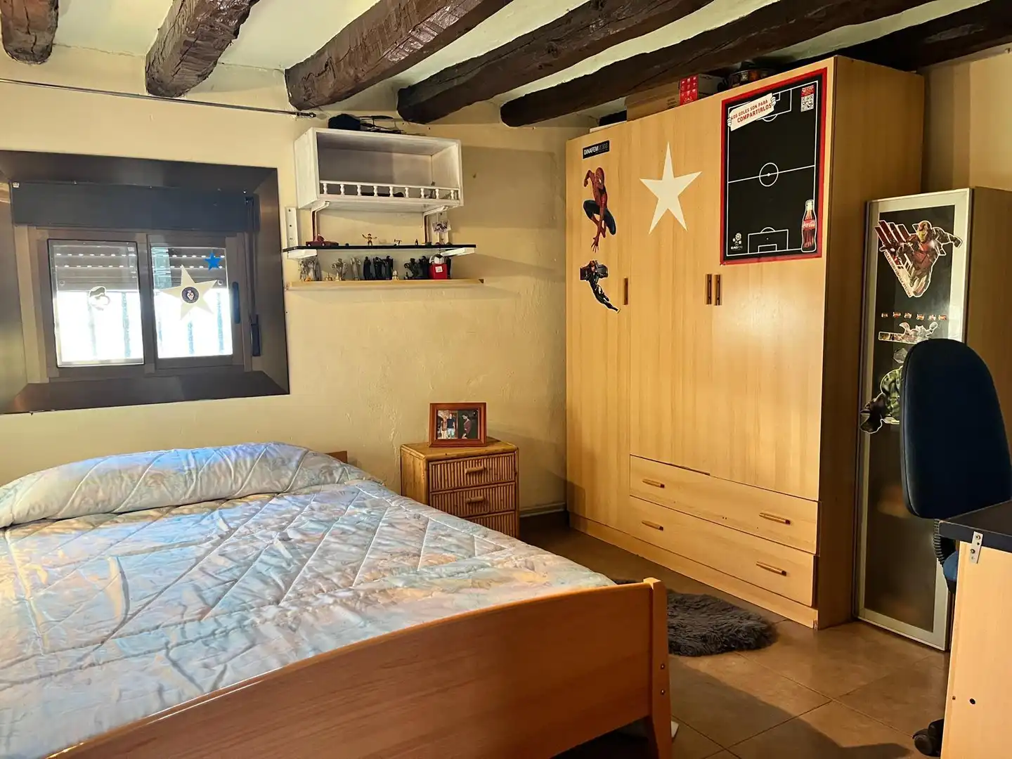 Dormitori de Casa o xalet en venda en Hoz y Costean amb Calefacció, Terrassa i Traster