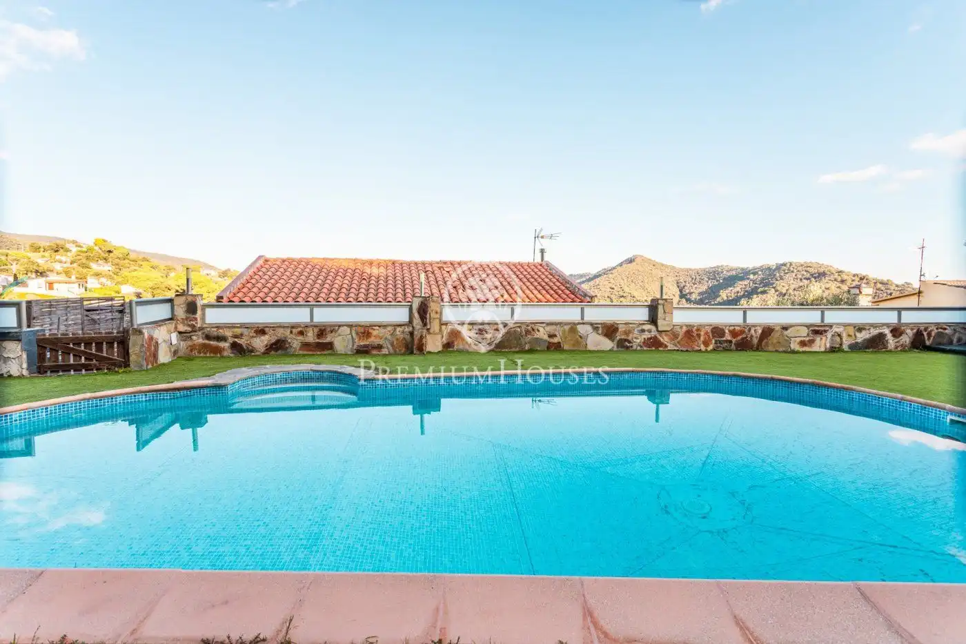Casa amb piscina en venda a Sant Cebrià de Vallalta