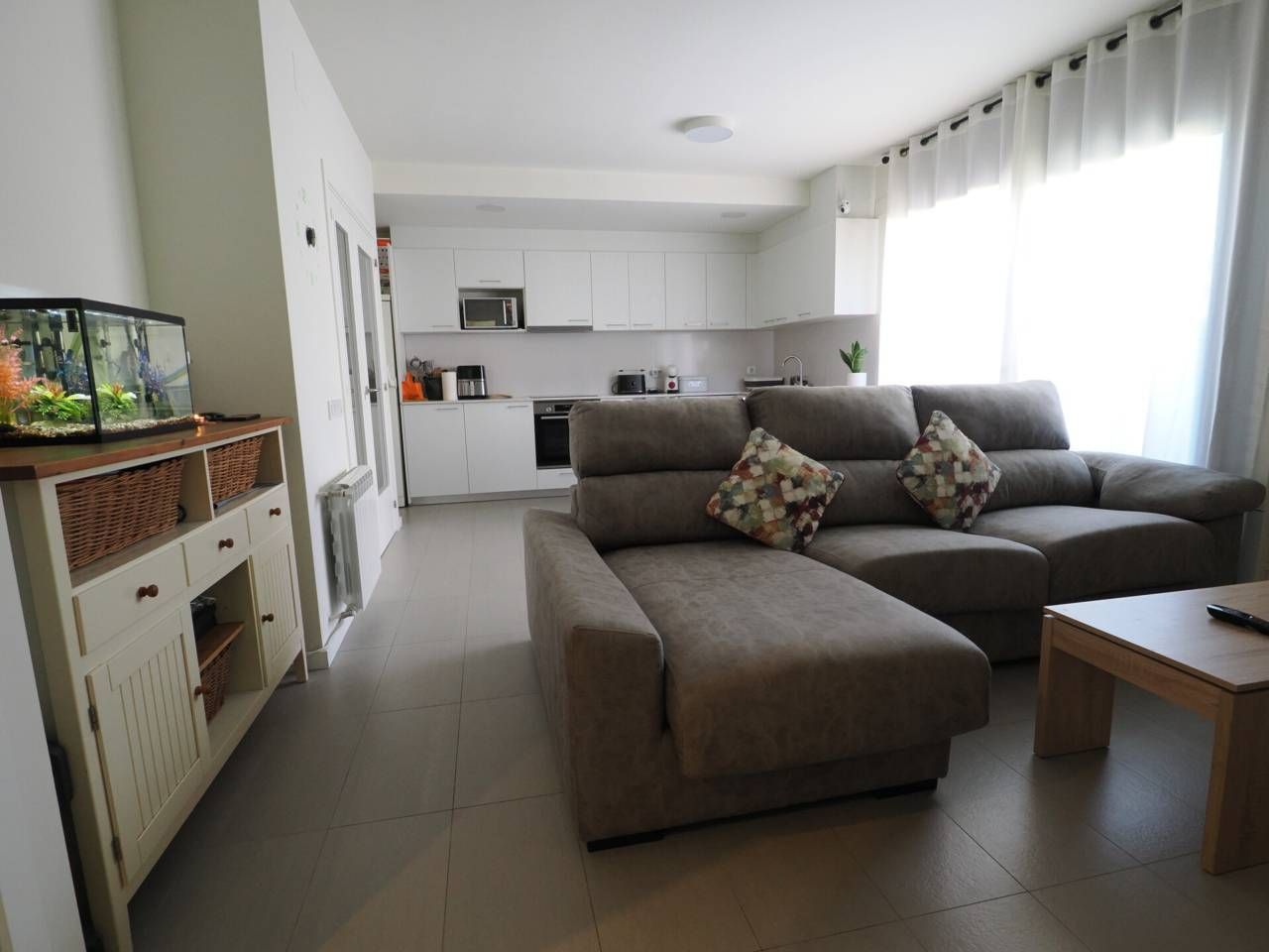 Sala d'estar de Pis en venda en Olot amb Aire condicionat, Calefacció i Terrassa