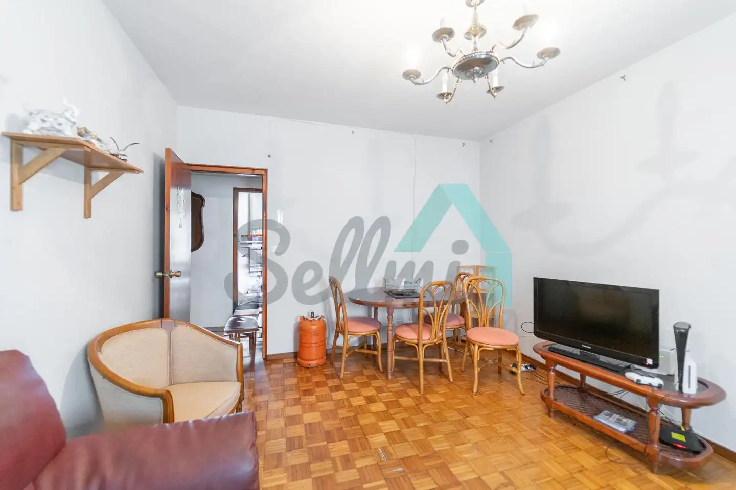 Sala de estar de Piso en venta en Ribadeo con Parquet y Terraza