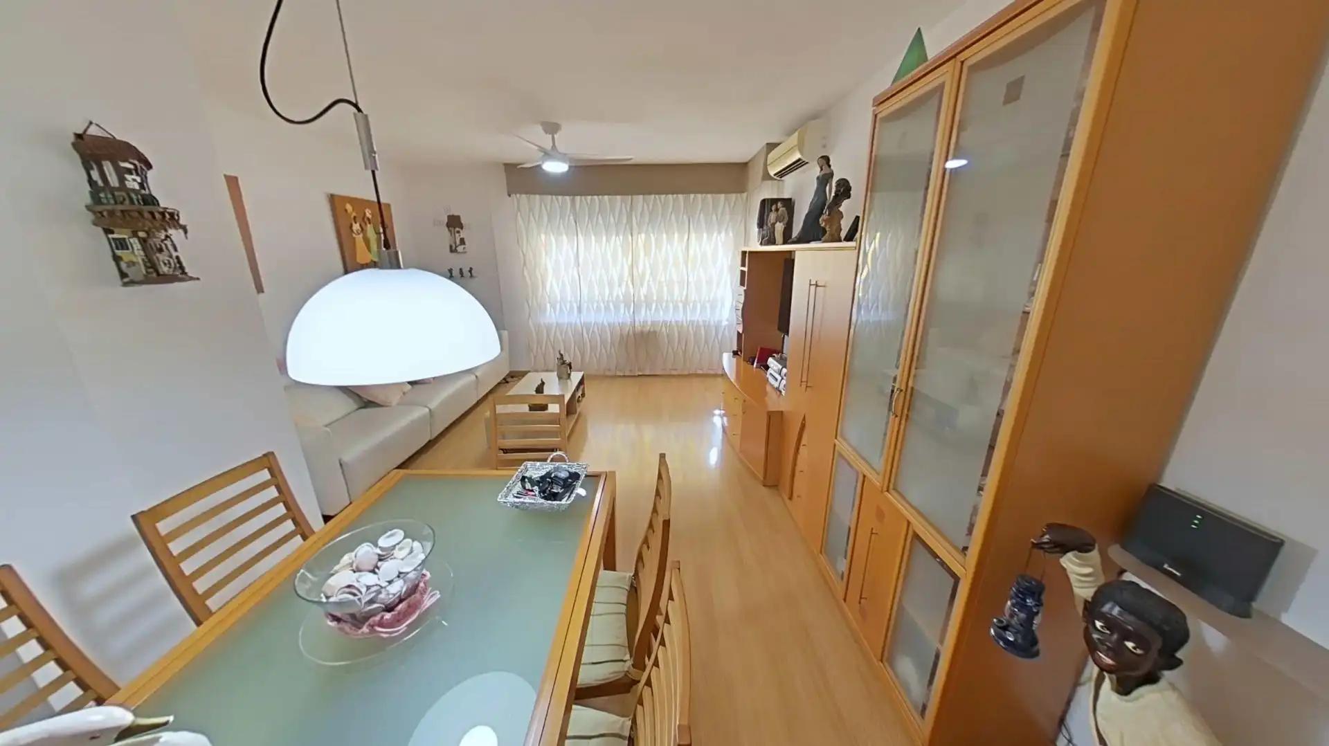Sala de estar de Piso en venta en Polinyà con Aire acondicionado, Calefacción y Terraza