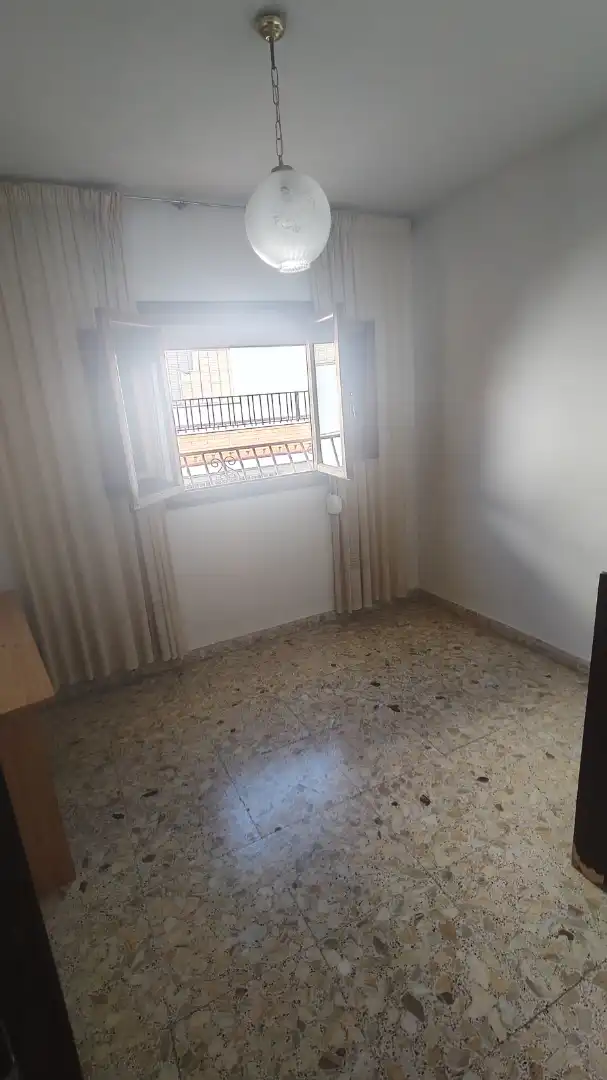 Dormitori de Casa o xalet en venda en Baza amb Moblat