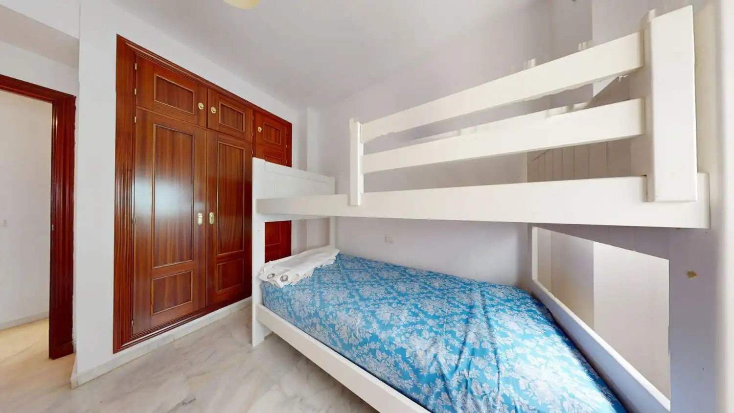 Bedroom of Flat for sale in Sevilla  with Air Conditioner and Storage room