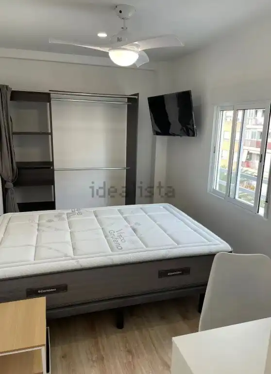 Habitación de Piso en venta en Valencia con Aire acondicionado, Amueblado y Horno