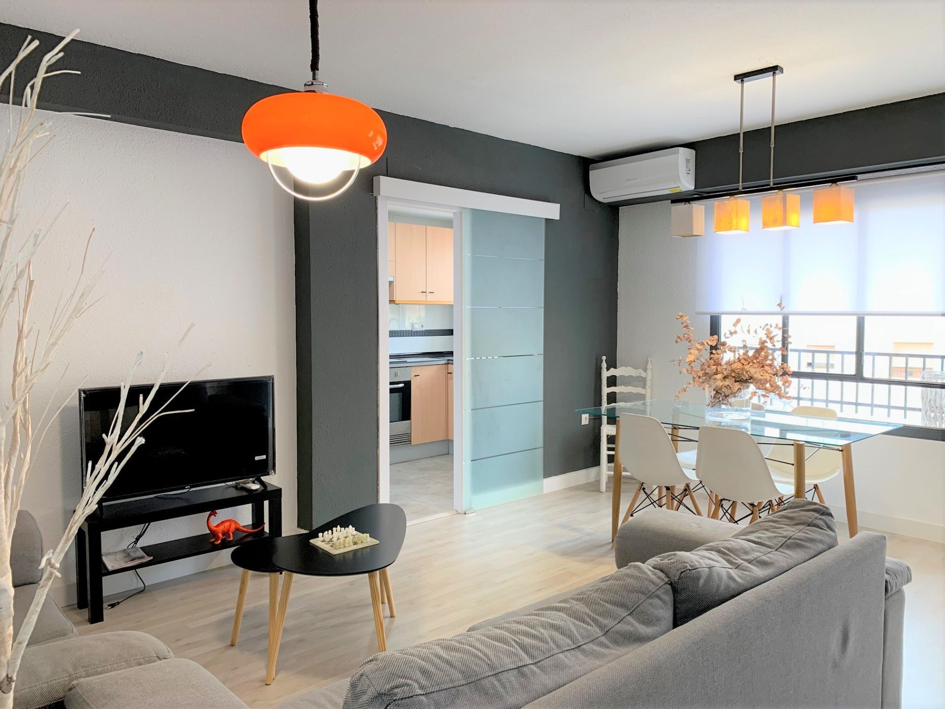 Living room of Flat to rent in  Valencia Capital  with Air Conditioner, Heating and Furnished