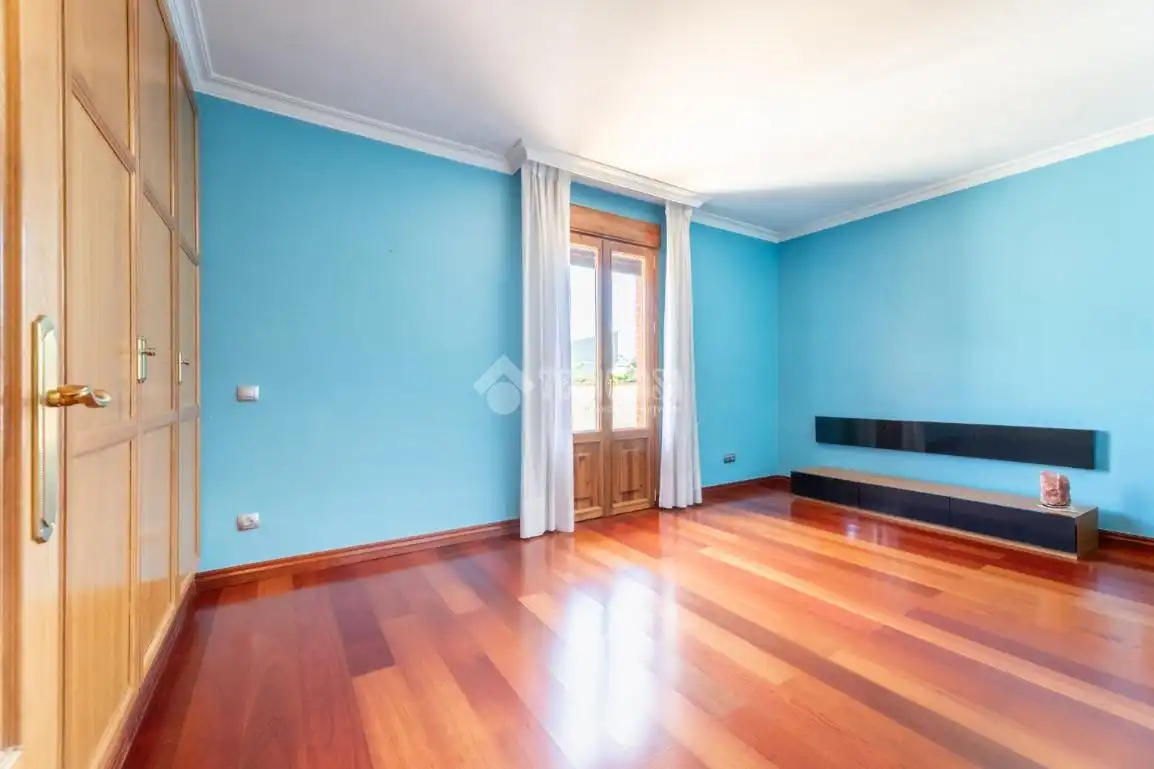 Sala de estar de Casa o chalet en venta en Hoyo de Manzanares con Calefacción