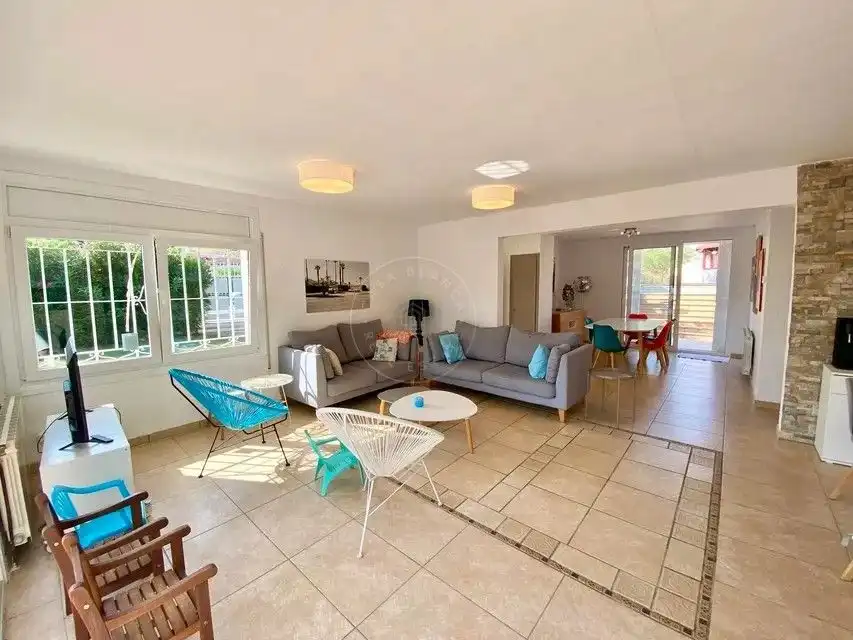 Sala d'estar de Casa o xalet en venda en Lloret de Mar amb Aire condicionat, Calefacció i Jardí privat