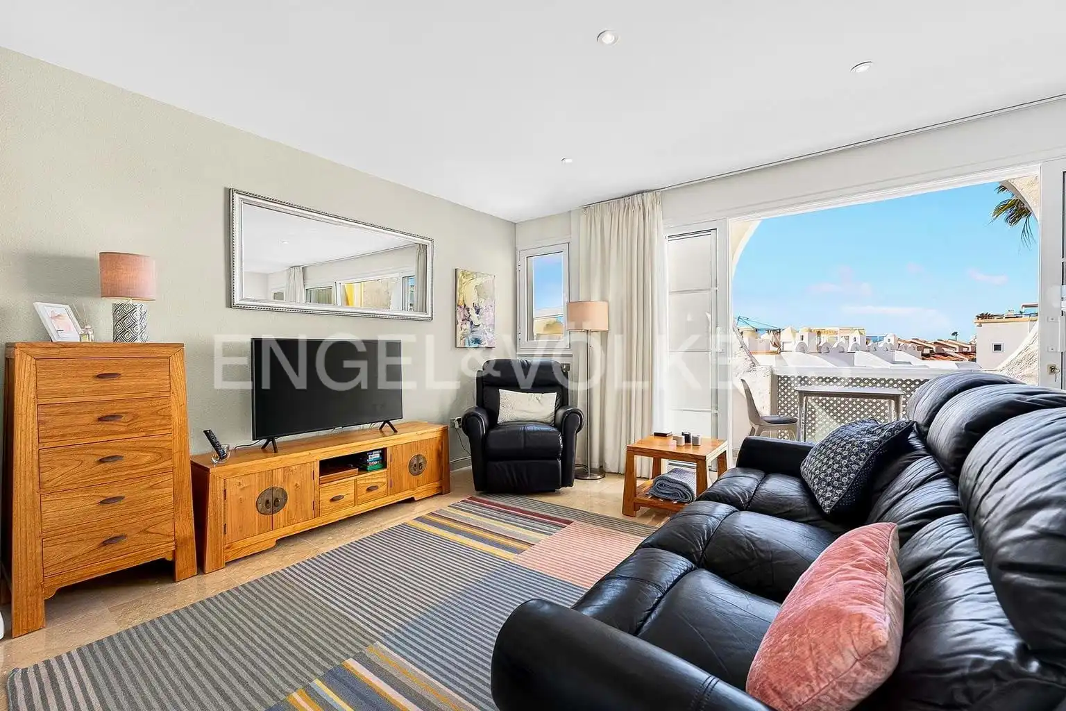 Sala de estar de Casa o chalet en venta en Adeje con Terraza, Piscina y Amueblado