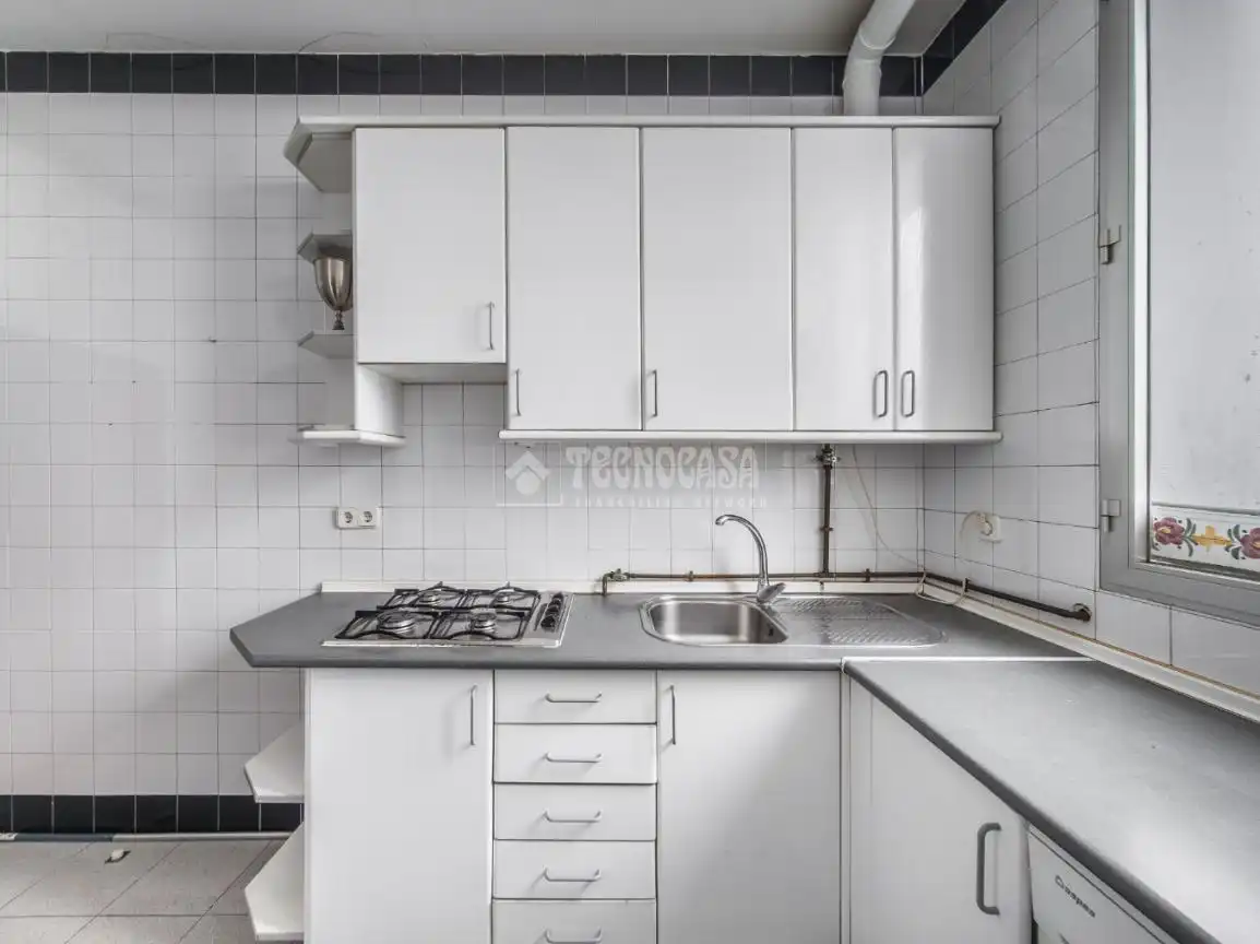 Cocina de Piso en venta en Madrid con Calefacción