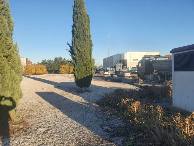 Terreno industrial en Venta en Calle Extremadura en Salteras