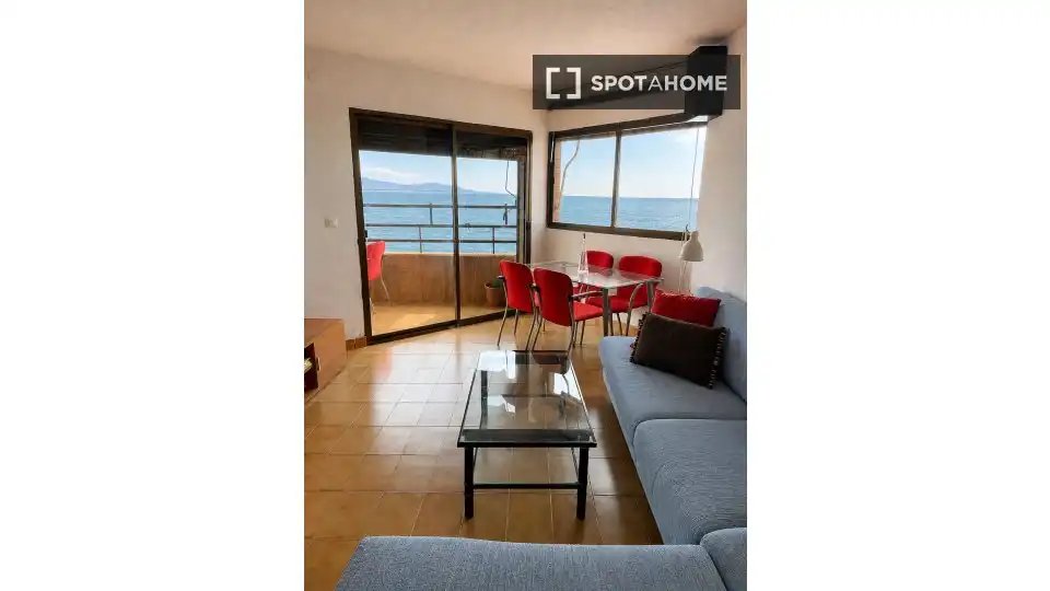 Sala d'estar de Apartament per a compartir en Almuñécar amb Aire condicionat, Terrassa i Moblat
