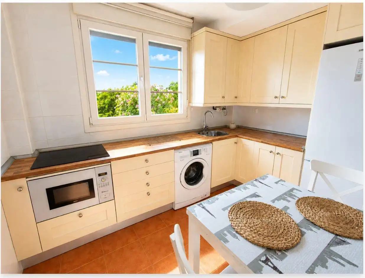 Cocina de Casa adosada en venta en Santillana del Mar con Calefacción, Jardín privado y Trastero