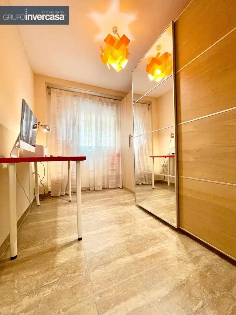 Schlafzimmer von Wohnung zur Miete in Manises mit Klimaanlage, Heizung und Möbliert