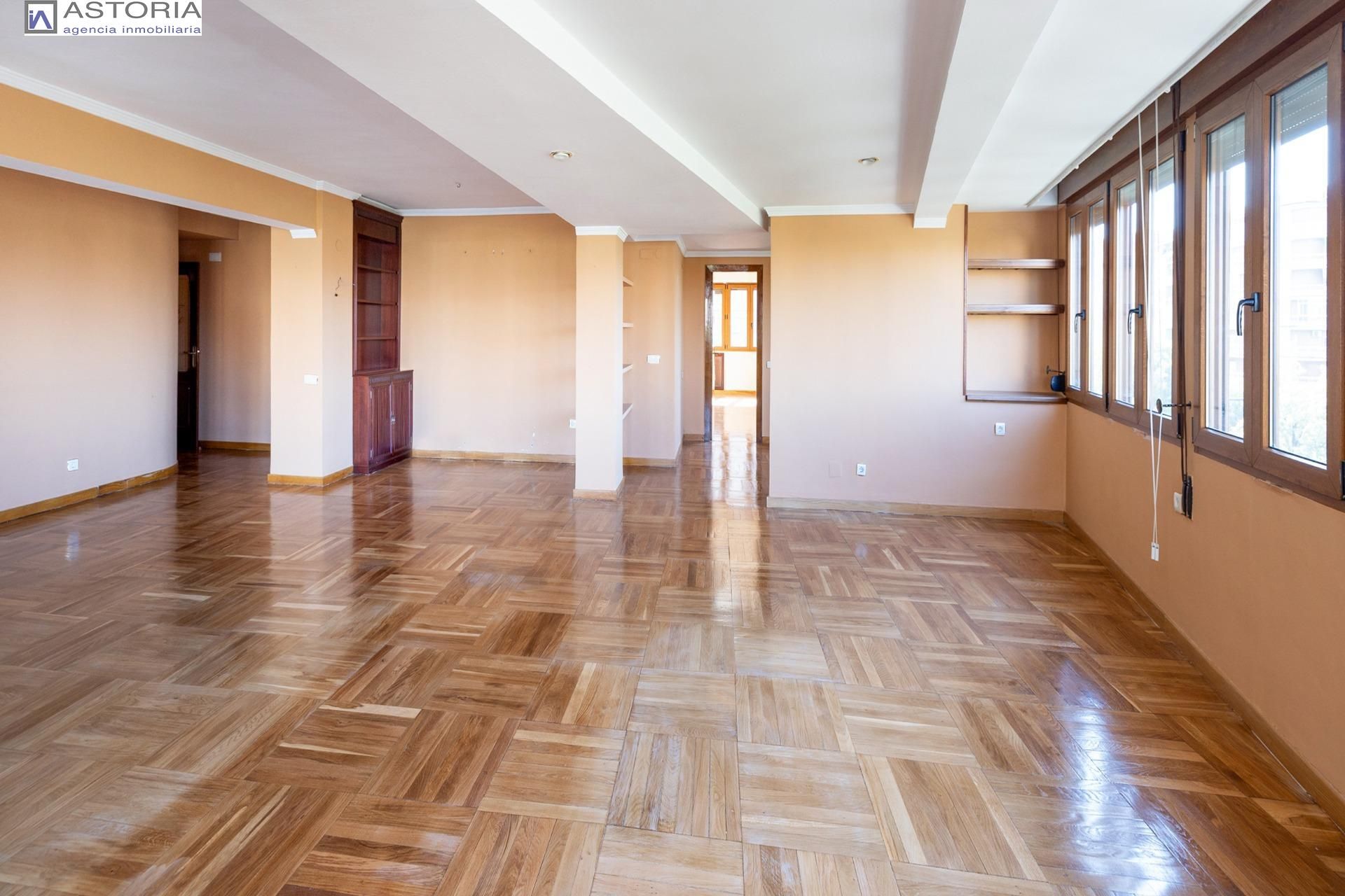 Living room of Flat for sale in  Granada Capital  with Heating, Private garden and Terrace