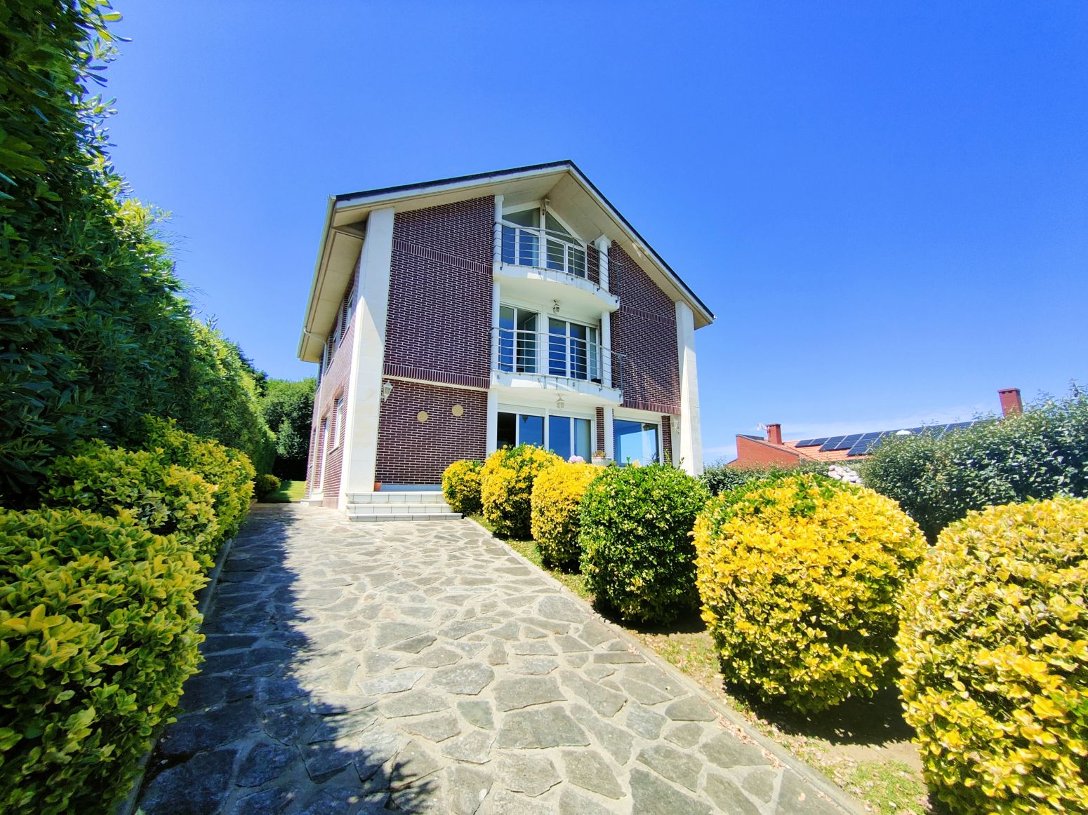 Vista exterior de Casa o xalet en venda en Piélagos amb Calefacció, Jardí privat i Parquet