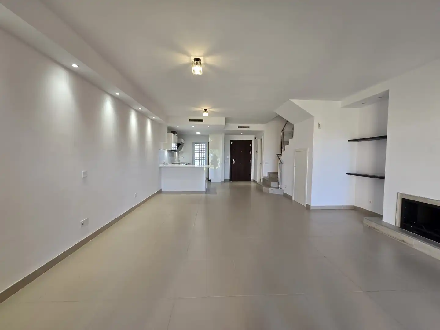 Casa adosada en venta en Benahavís con Aire acondicionado, Jardín privado y Terraza