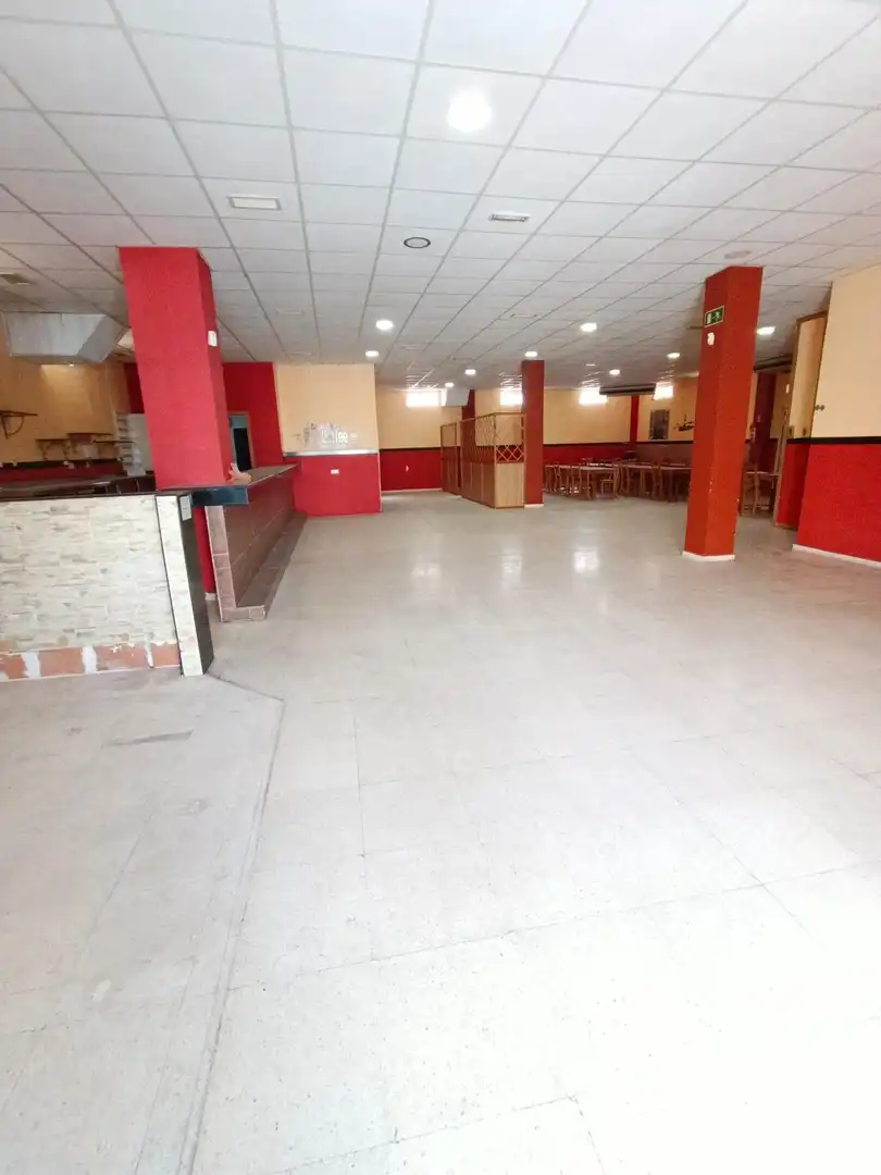 Local en venta en Torrevieja con Aire acondicionado, Terraza y Amueblado