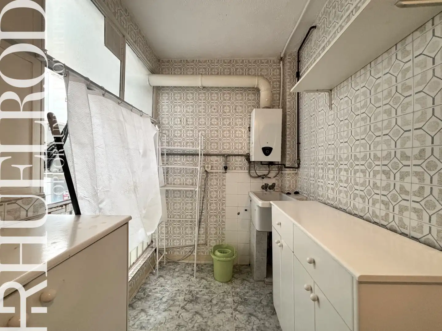 Bathroom of Flat for sale in Mataró  with Air Conditioner, Heating and Terrace