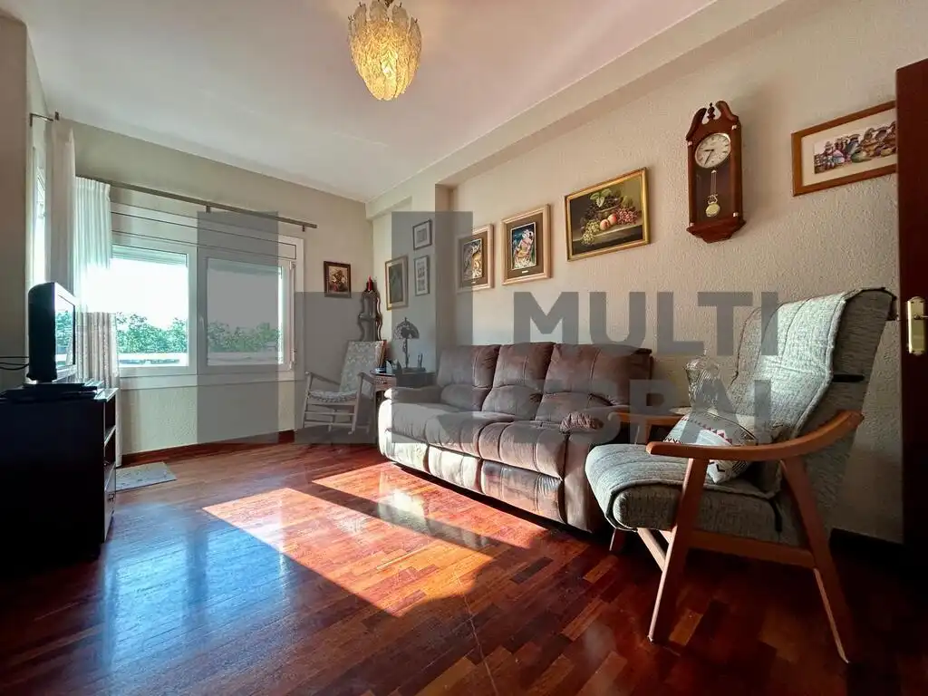 Sala d'estar de Pis en venda en Barcelona amb Aire condicionat, Terrassa i Balcó