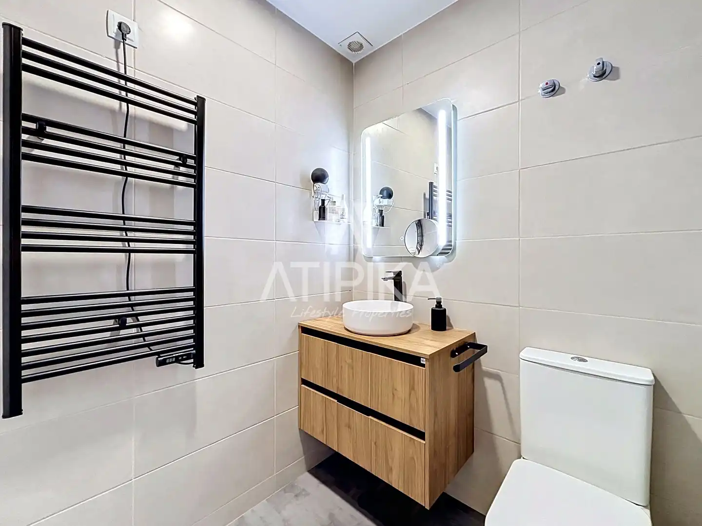 Baño de Piso en venta en Sitges con Aire acondicionado y Horno