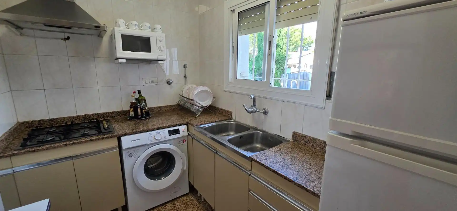 Cuina de Casa o xalet en venda en L'Ametlla de Mar  amb Jardí privat i Terrassa