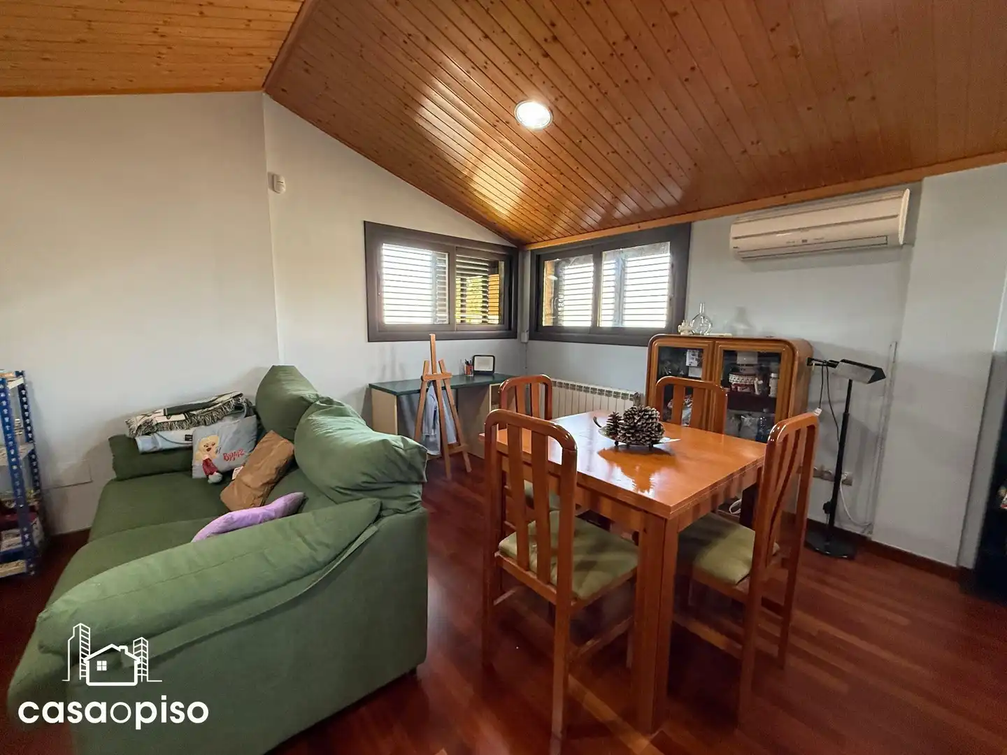 Wohnzimmer von Haus oder Chalet zum Verkauf in Rubí mit Klimaanlage, Heizung und Privatgarten