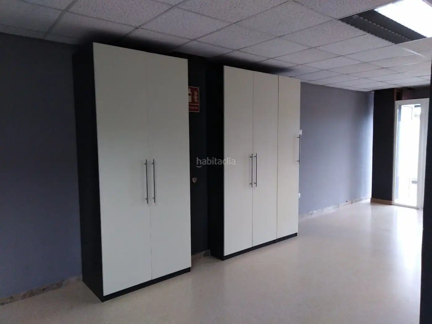 Büro zum Verkauf in Sabadell mit Klimaanlage und Möbliert