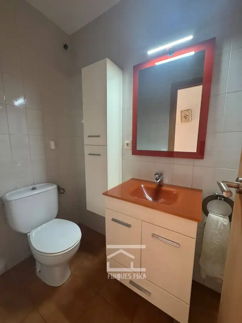 Baño de Piso en venta en Mataró con Aire acondicionado, Calefacción y Amueblado