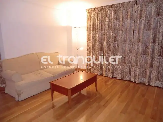 Sala de estar de Dúplex de alquiler en Majadahonda con Trastero, Piscina y Lavadora