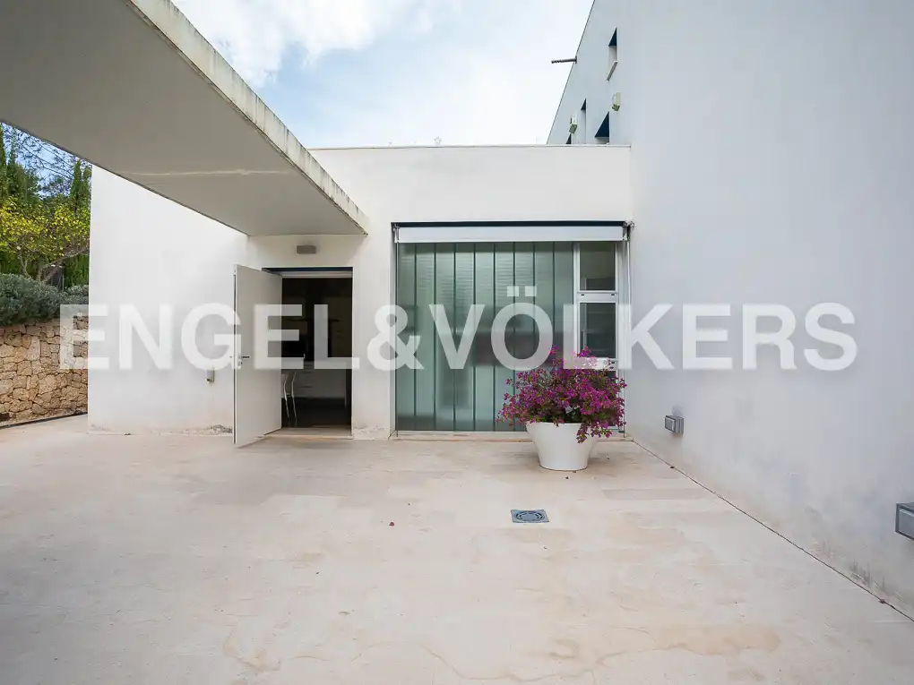 Vista exterior de Casa o xalet en venda en Rugat amb Aire condicionat, Calefacció i Jardí privat
