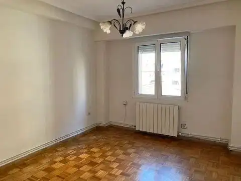 Dormitori de Pis en venda en Gijón 