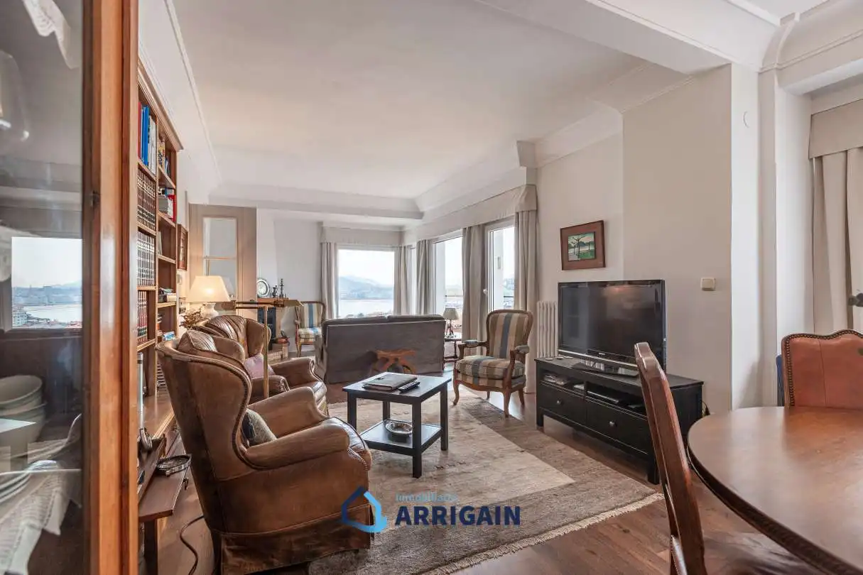 Sala de estar de Dúplex en venta en Donostia - San Sebastián  con Calefacción, Jardín privado y Terraza