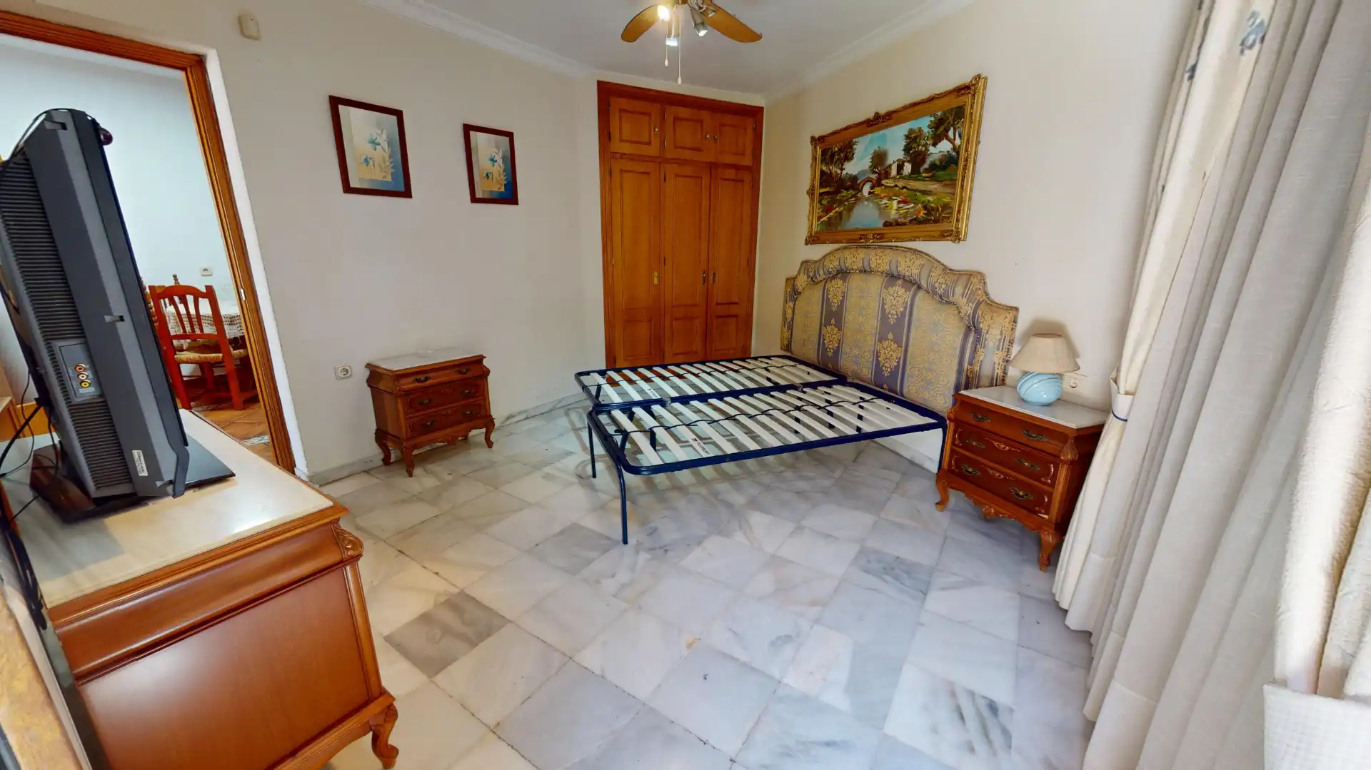 Dormitori de Casa adosada en venda en Málaga amb Jardí privat, Terrassa i Forn