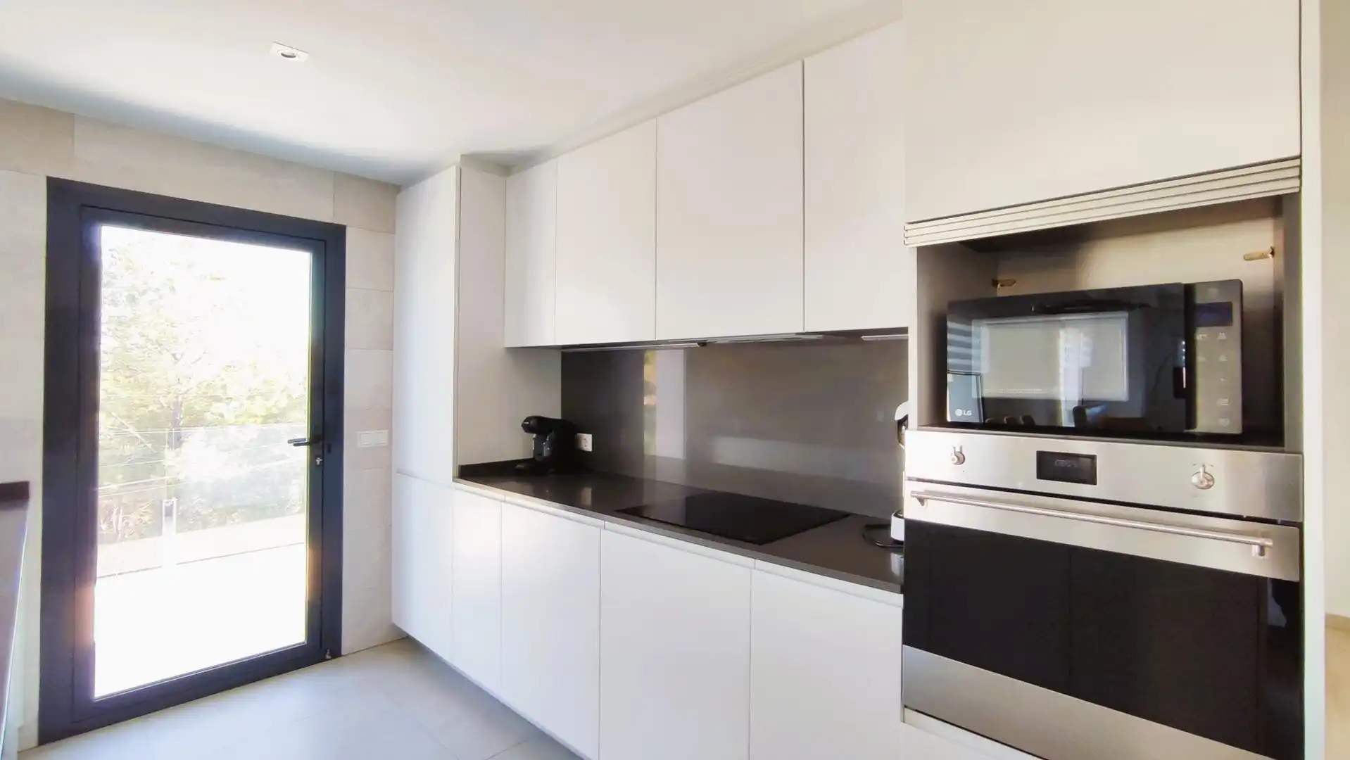 Cuina de Casa o xalet en venda en Calpe / Calp amb Aire condicionat, Jardí privat i Terrassa
