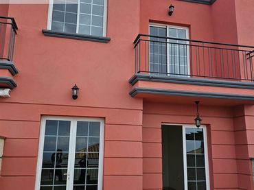 Maison mitoyenne avec balcon à vendre à Chayofa